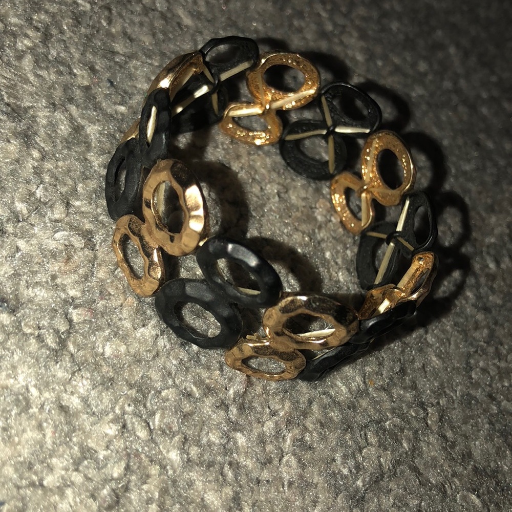 Expandable Gold/Black Bracelet